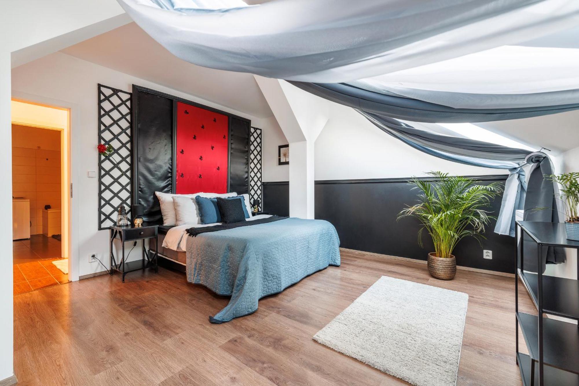 Spacious Flat & Parking Possibility, 3 Stops To Wenceslav Square Praga Zewnętrze zdjęcie